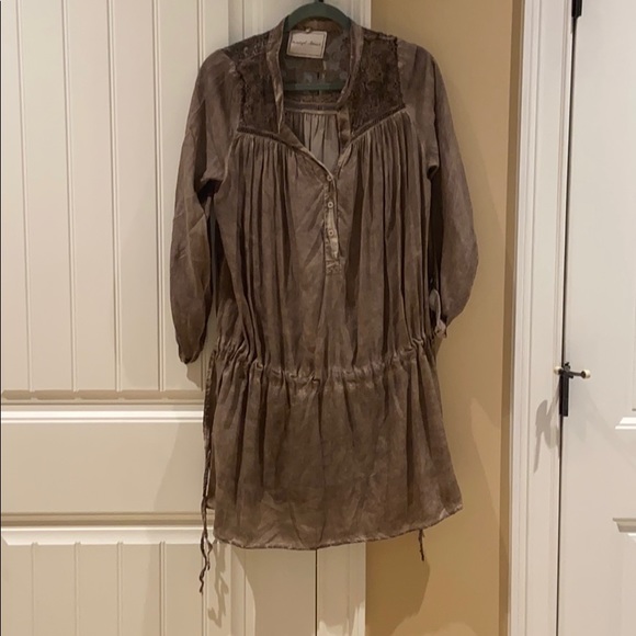 Dress - Picture 1 of 6